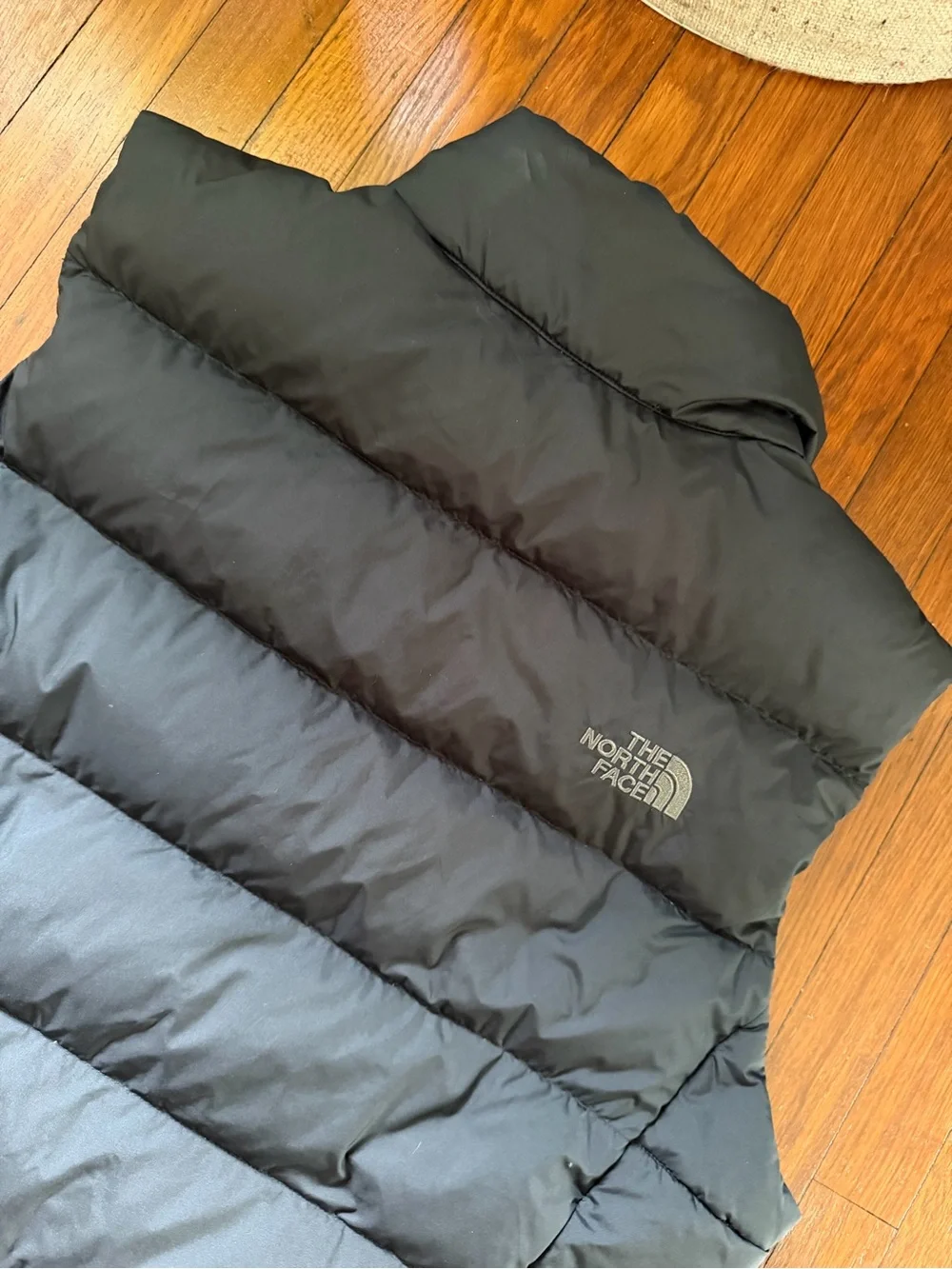 The North Face Men’s Black 550 Puffer Vest
